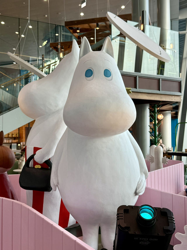 Cozy & Cute: Moomin Coffee at Helsinki Airport 🇫🇮