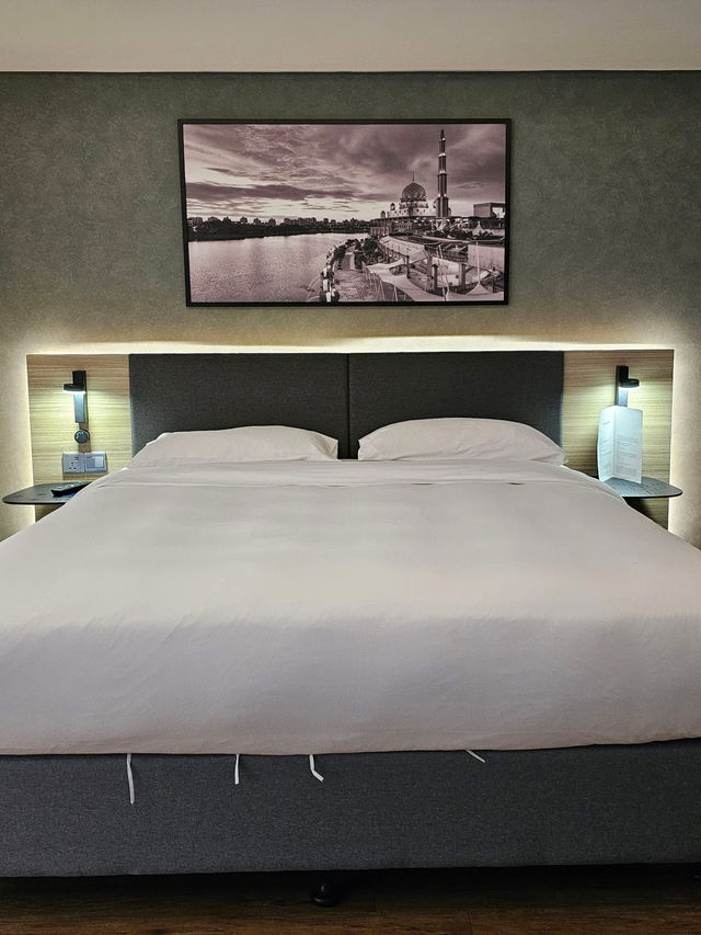 Unforgettable Luxurious Stay at Park Inn by Radisson