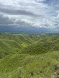 Tanau Hills: Endless Views and Pure Serenity 🌄✨