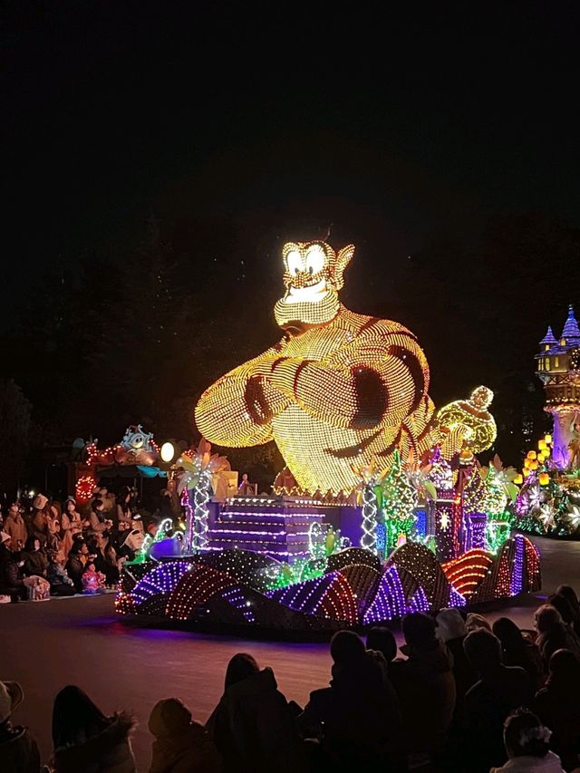 Unique and Special -The nighttime parade at Tokyo Disneyland