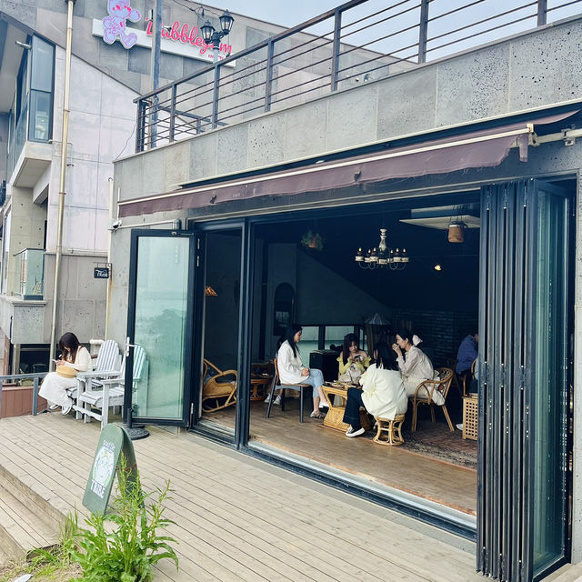 예쁜 디저트와 바다 뷰가 있는 제주도 카페 <트라이브> 🍊