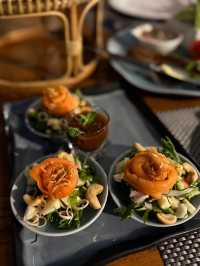 อิ่มอร่อยในบรรยากาศสุดโรแมนติกที่ร้านระเบียงชา