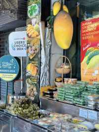A Sweet Delight at Mae Varee, Thong Lor