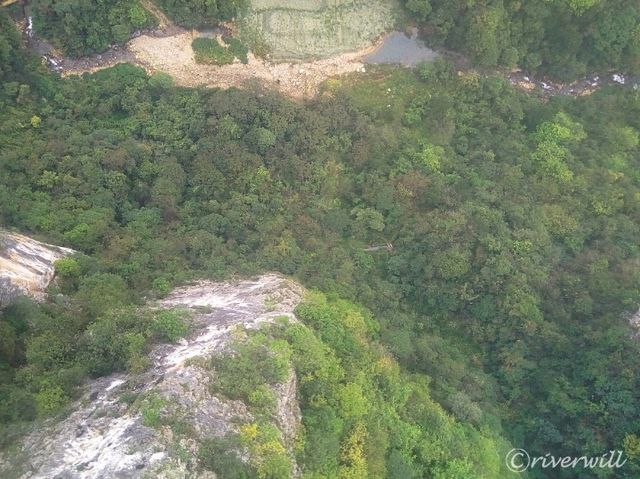 【中国】世界最長のガラスの吊橋！？「張家界大峡谷玻璃橋」