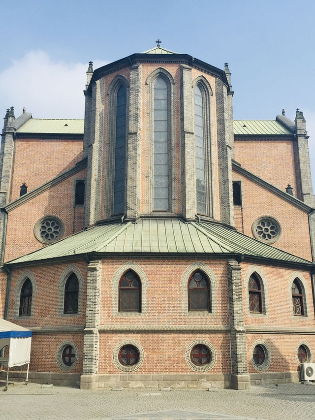 首爾歷史巡禮｜明洞大聖堂×1898廣場｜穿越時空的信仰與浪漫 ⛪🍂