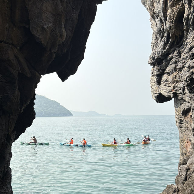 ถ้ำทะลุ ⛰️🌊@เกาะสีชัง, ชลบุรี