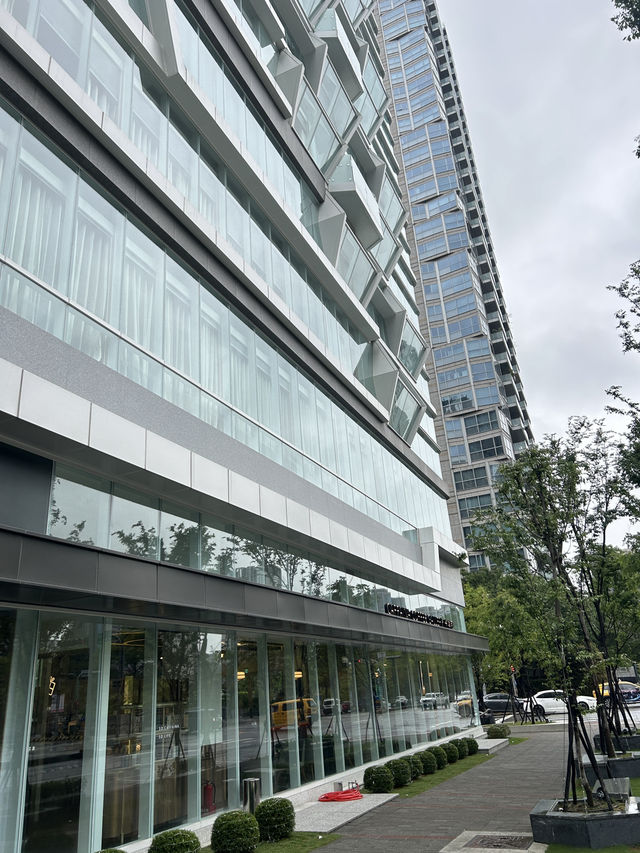 酒店體驗｜住進美術館級工業風台中採寓酒店❗️