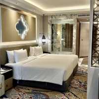 Valia Hotel Bangkok，滿溢泰國文化意象的金碧輝煌設計