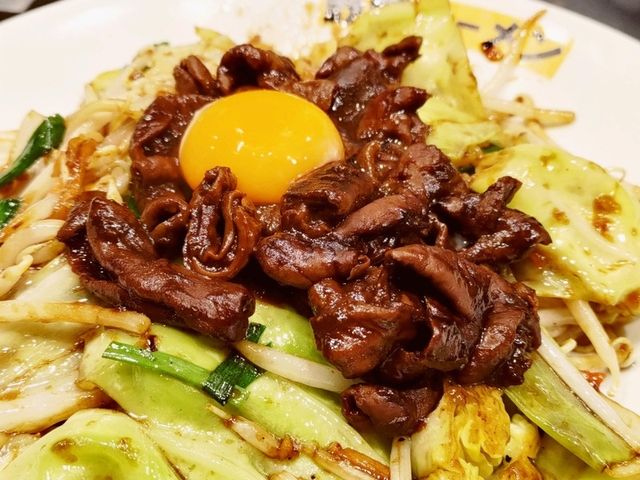 名古屋美食｜在地人推薦深藏2樓內臟炒野菜~竟是知名野狼系拉麵店