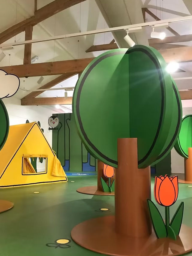 Trip to Leeds | Miffy Mailbox at the Leeds City Museum