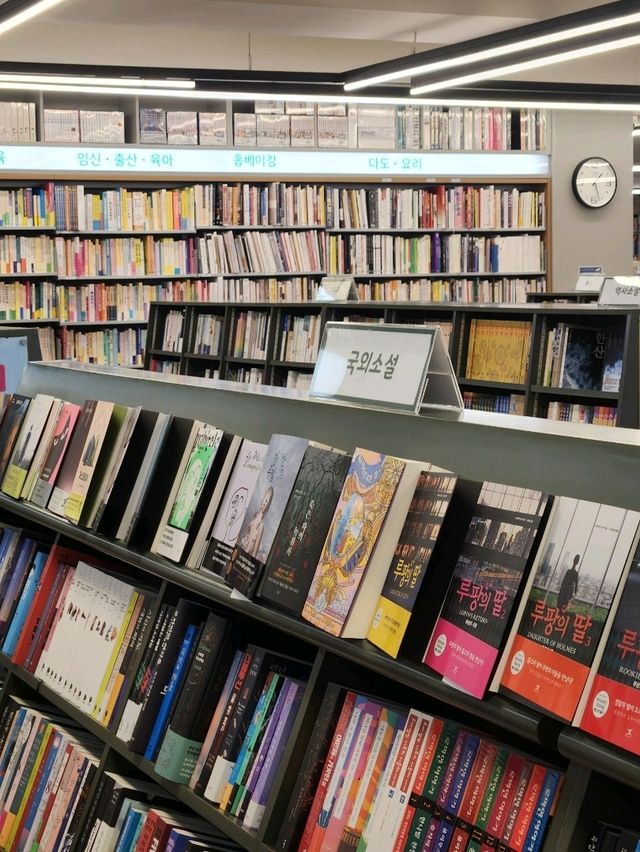 부산 구도심에 사는 사람이라면 모두 아는 지역서점, 남포문고