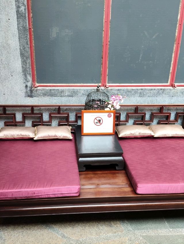 Chinese theme accomodation 