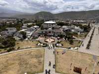 【Mitad del Mundo】赤道の国で、“世界の中心”に立つ。