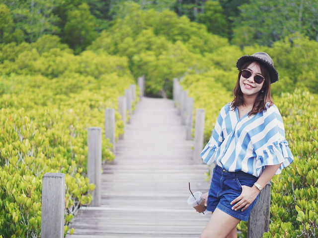 ทุ่งโปรงทอง แลนด์มาร์คแห่งจังหวัดระยอง