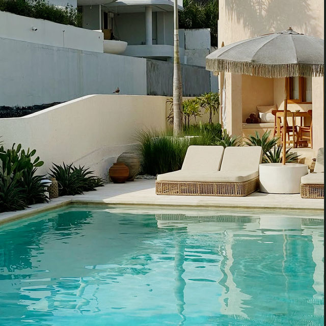 A Coastal Sanctuary of Sophisticated Tranquility