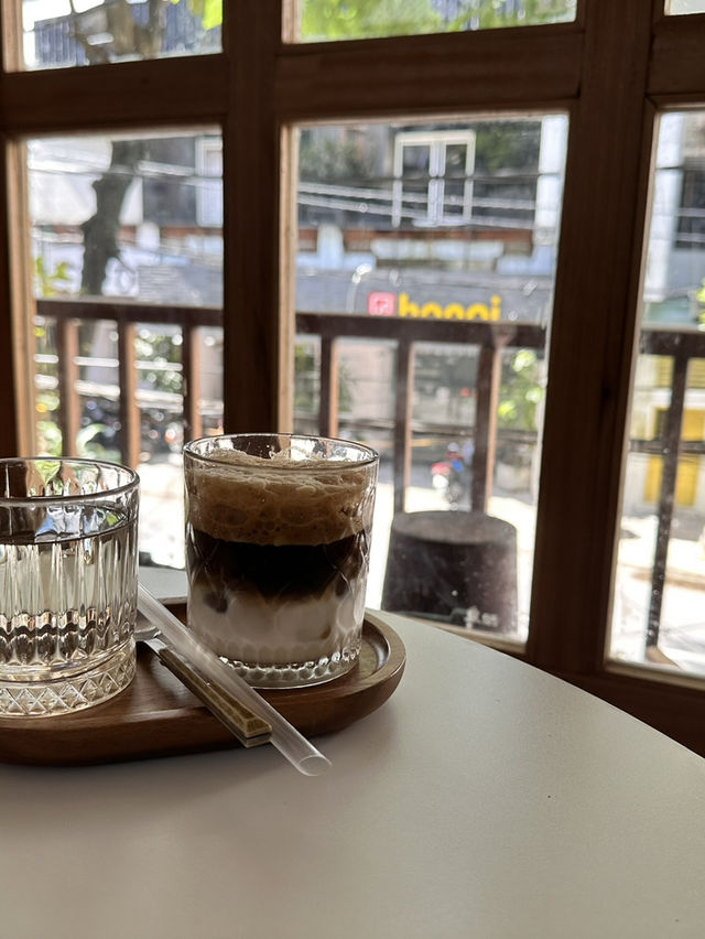 🇻🇳 베트남 다낭 핑크성당 근처 카페 Bách Kafe