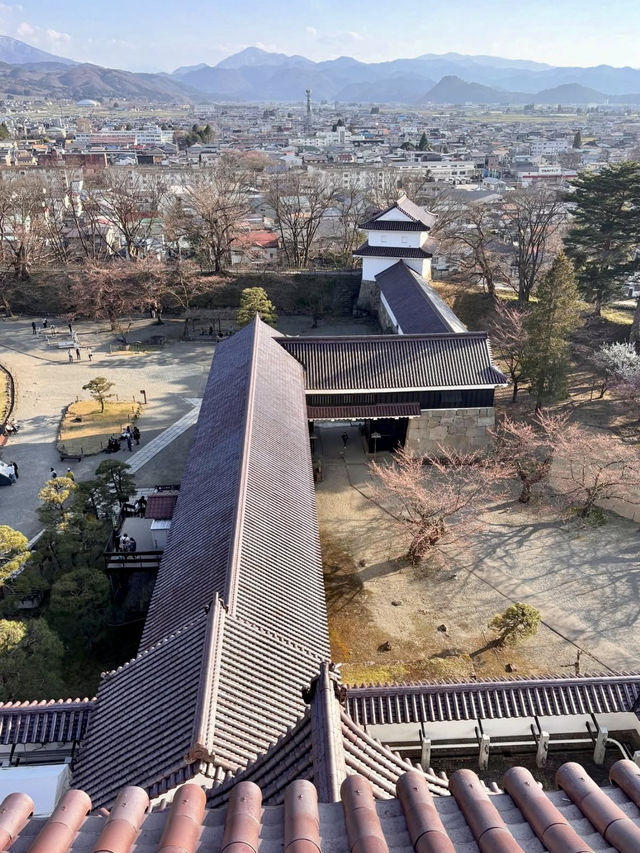 A Peaceful Stroll Through Aizuwakamatsu – Castles & Cake Breaks