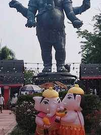 ฉะเชิงเทรา ก้อมีที่ให้ไหว้พระเยอะมาก ได้ บรรยากาศ 