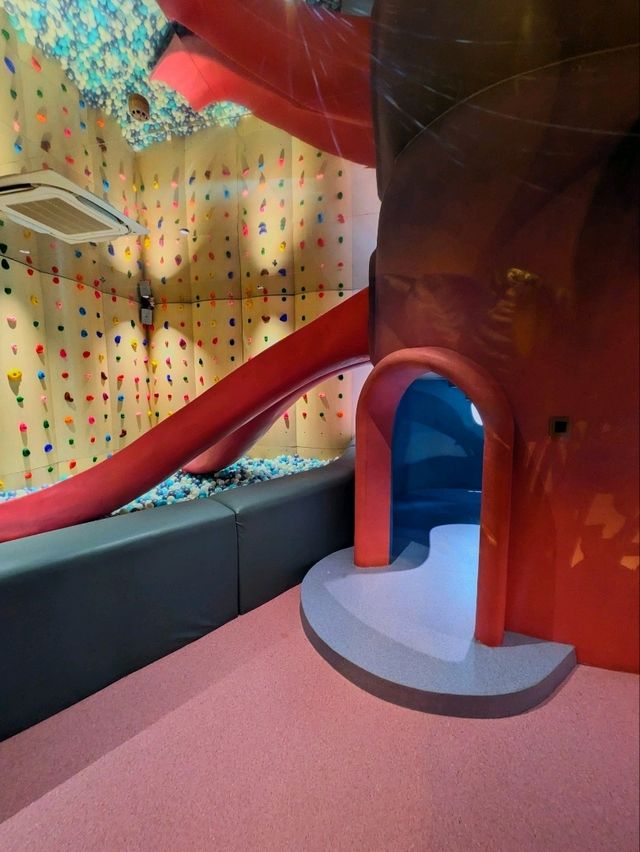 Most Kid Friendly Cafe I've Seen