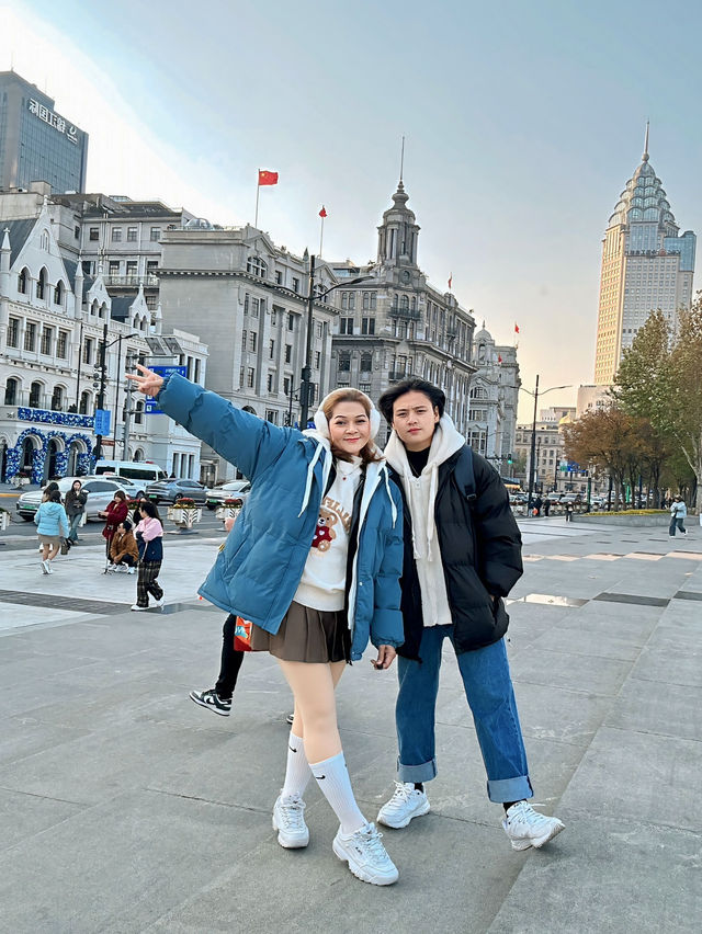 วัวกระทิง (The Bund)