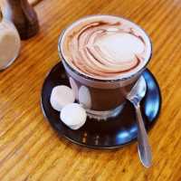 Bottomless cafe