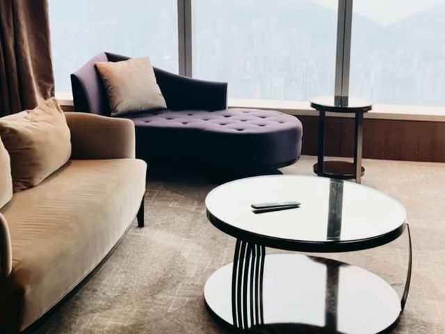 香港海景奢華酒店推薦：香港麗思卡爾頓酒店，使用trip.com預訂享受最大優惠