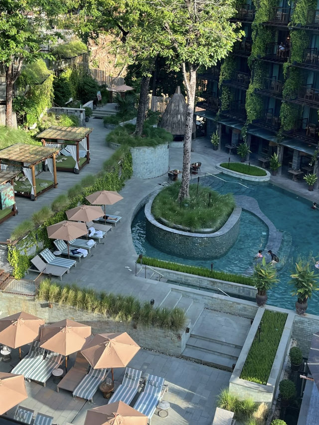 Dinso Resort & Villas Phuket – A Tranquil Hideaway in Patong Hills