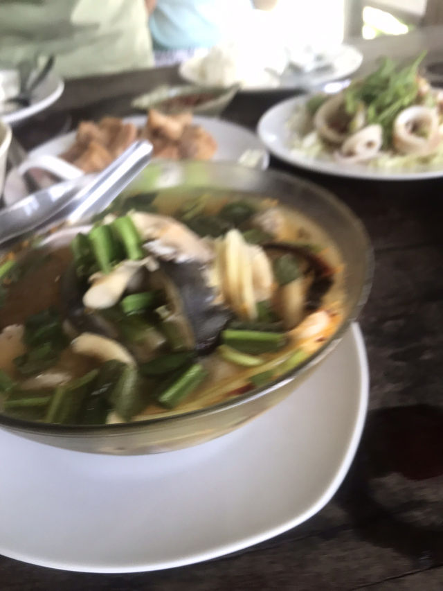 ร้านฟ้าใสริมแม่น้ำเจ้าพระยา
