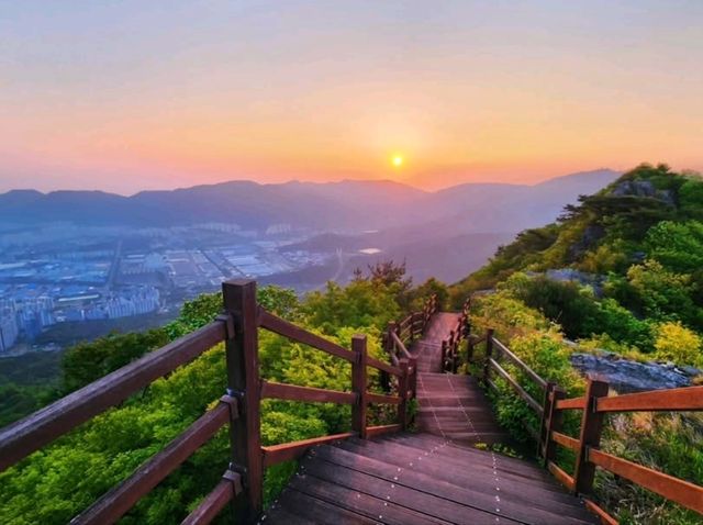 Up to Deokjubong