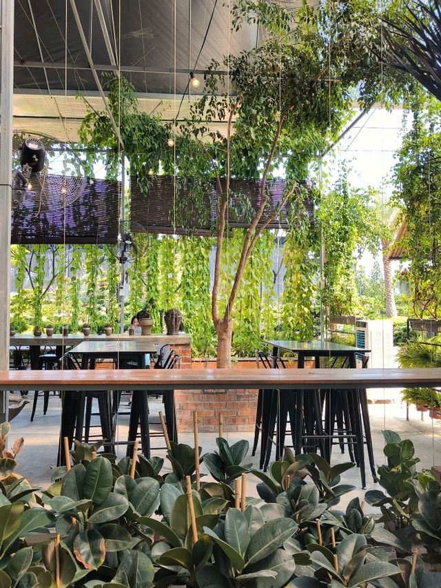 Coffee & Quirks: Budget Chill Spot Hidden in Desaru’s Green Corners