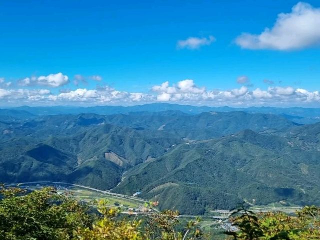 Hyangnobong & Jeoksangsan Adventures