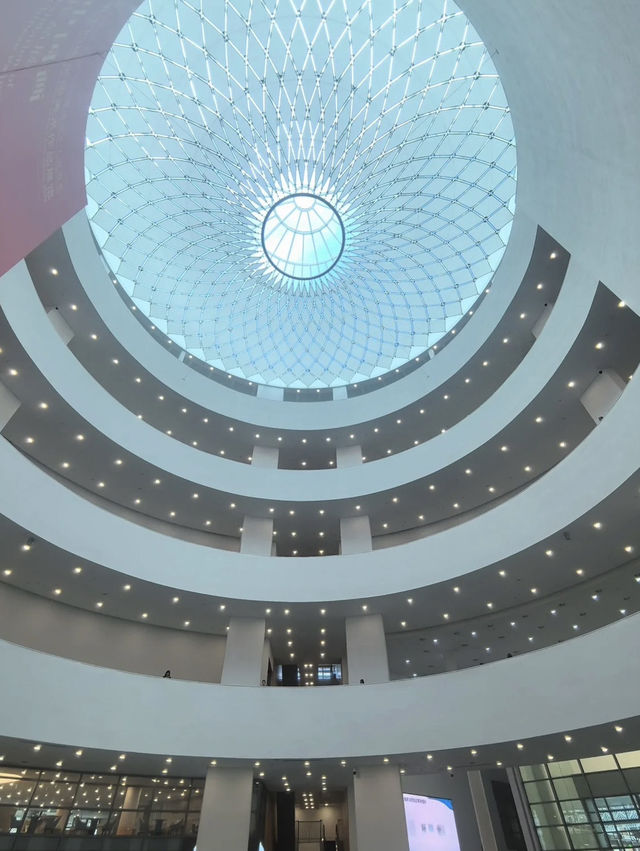 A Grand Canvas of Lingnan & Chinese Art – My Visit to Guangzhou Museum of Art