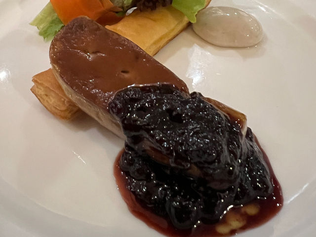 🥩 Wagyu, Foie Gras & More: A Buffet Feast at The Berkeley Dining Room 🍽️
