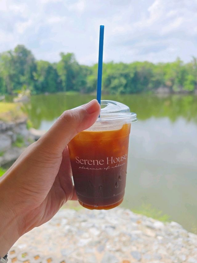 Cafe ที่บางแสน ฟีลเขาใหญ่ Serene House Cafe 🏡