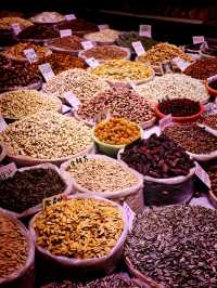 Go with an empty stomach to this market in Kunming