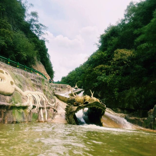 重慶龍王谷漂流遊玩攻略，適合夏天打卡