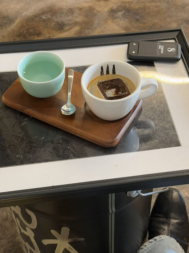 Explore Songwat – Bangkok’s Revived Coffee & Culture Lane ☕️