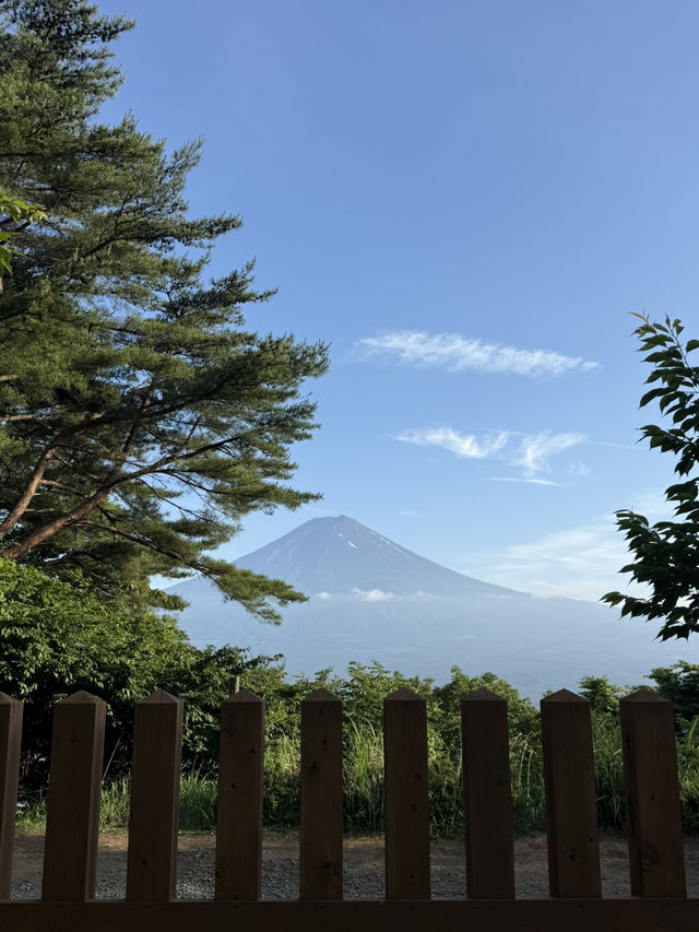 A Serene Escape to Mount Fuji – Nature’s Perfect Balance of Peace and Power 