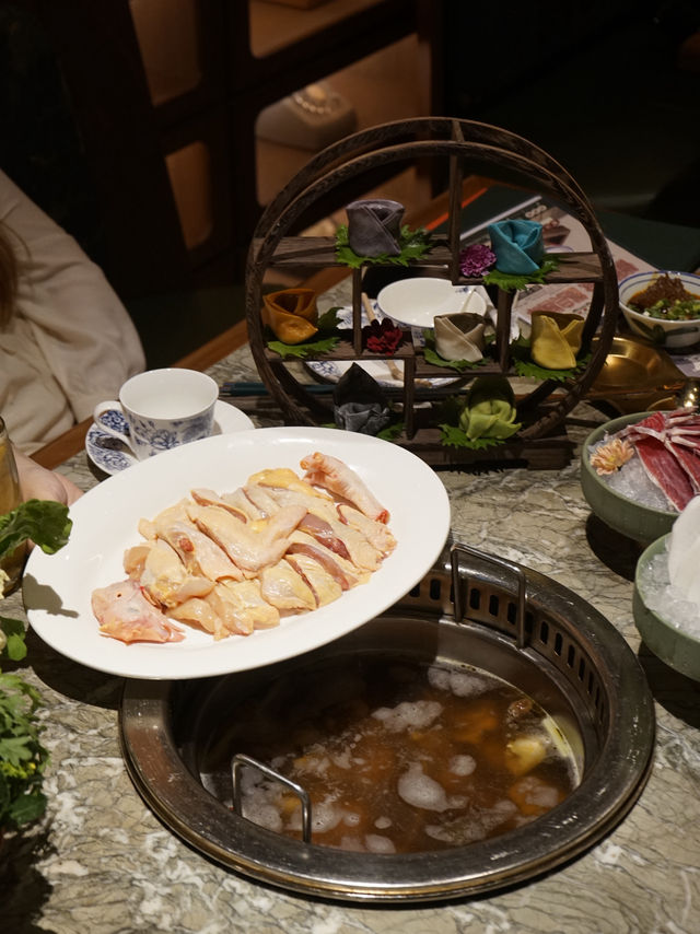 香江中享受新派懷舊火鍋