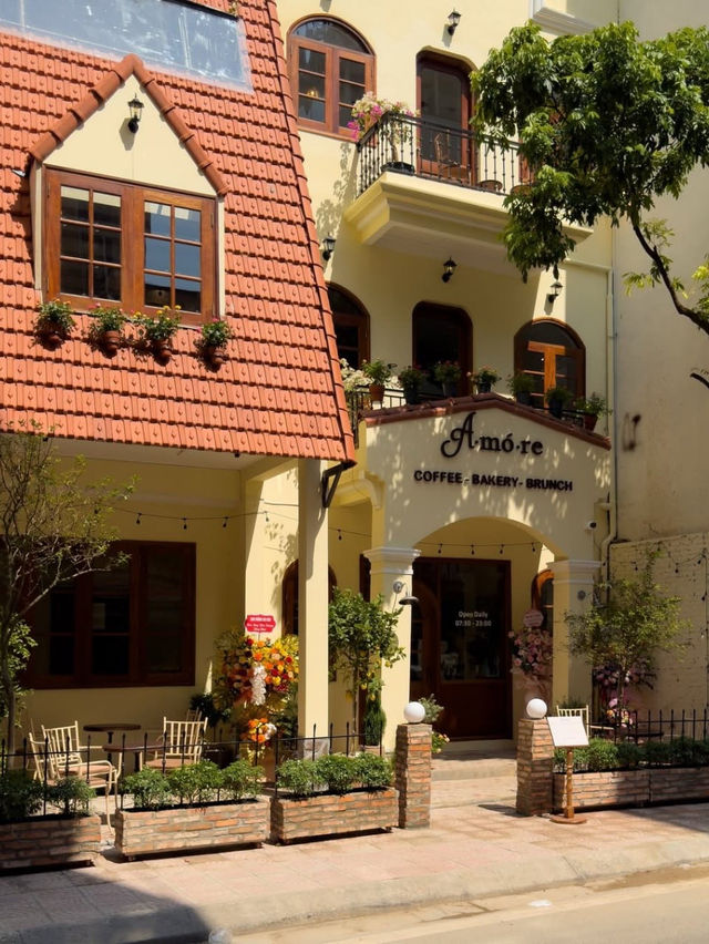 A móre Coffee & Bakery