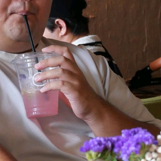 Ogi Bake and Bar คาเฟ่ลับในอ่างศิลา