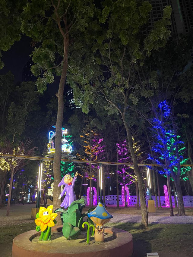 Welcome to the Glow Side: City of Digital Lights, i-City 