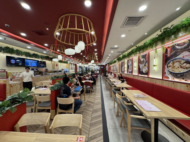 🍜 Comforting Broth, But Offal Missed the Mark at Omega Pork Noodle – Mid Valley