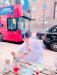 런던 거리에서 즐기는 afternoon tea☕️