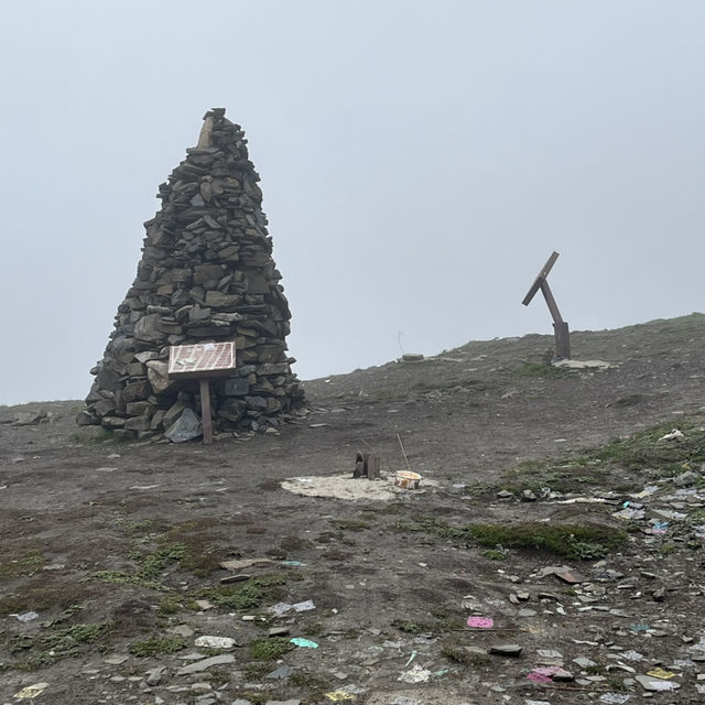  🌨 Zheduo Mountain — First Gateway to Tibet, Last Stop in Sichuan
