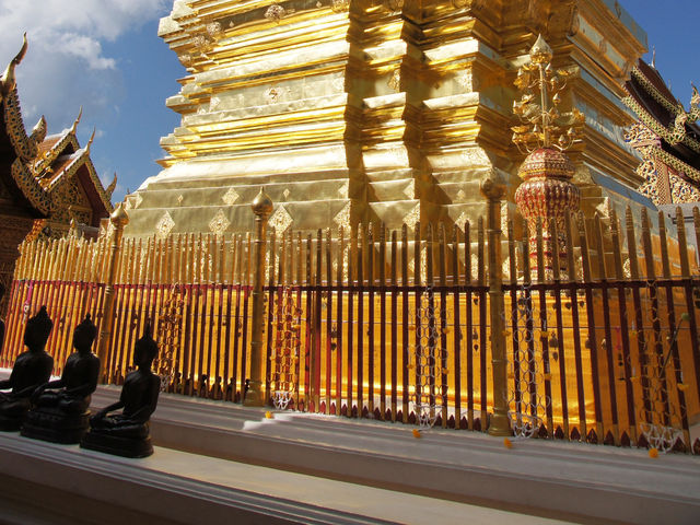 ✨ Serenity on High – Our Visit to Wat Phra That Doi Suthep