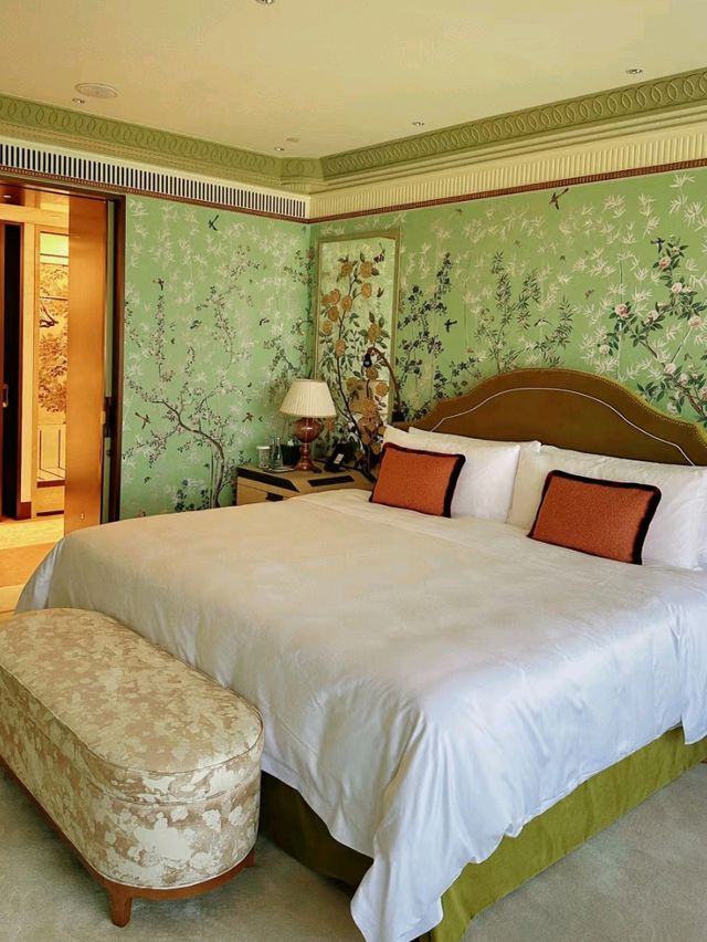 🏨 Island Shangri-La, Hong Kong – Where Tranquility Meets Skyline Luxury 🇭🇰