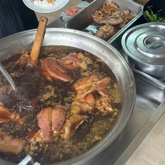 방콕 갈때마다 두번이상 간 빅씨마트주변 맛집 ”주니똠염“