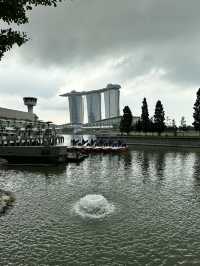 Calm Before the Rain: A Waterfront Stroll Near The Fullerton Bay Hotel