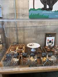 Burnt Seoul, Industrial Chic Meets Pretzel Perfection in Jongno